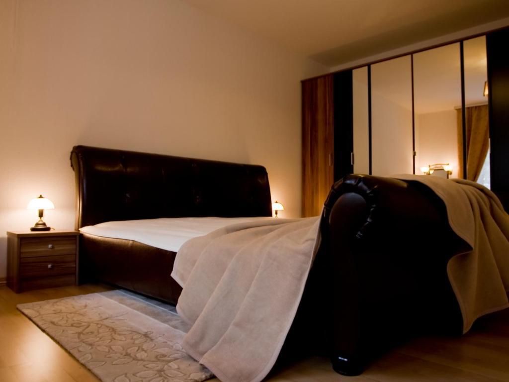Maria-Viktoria Apartment Baden-Baden Oda fotoğraf
